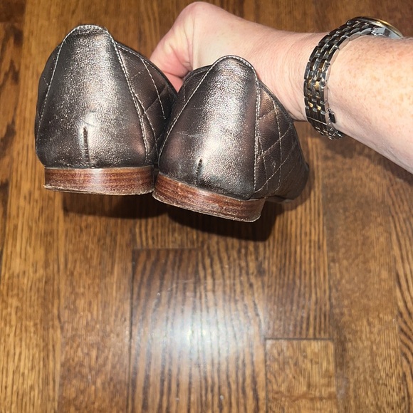 Manolo Blahnik metallic quilted flats - Picture 4 of 5